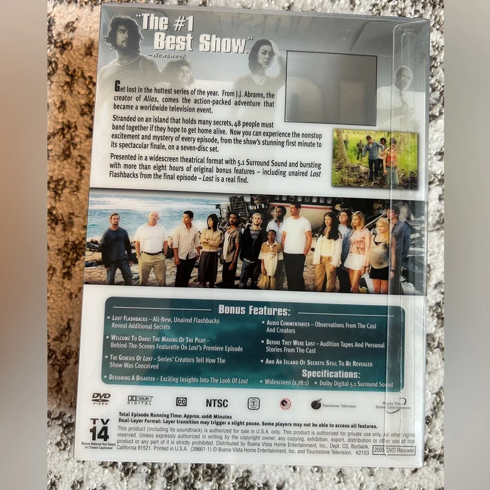 Lost: The Complete First Season 7-Disc DVD Box Set - Picture 2 of 12